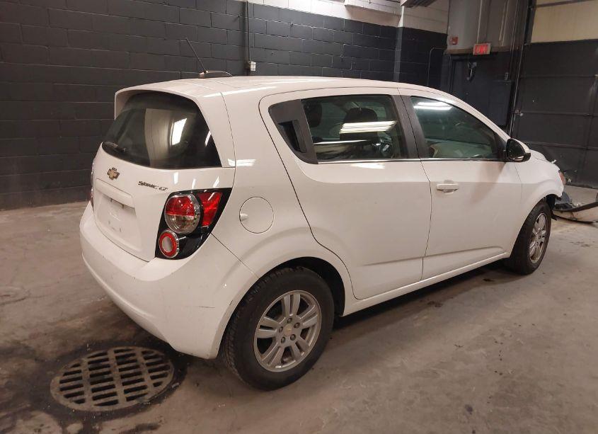 Photo 4 of 2016 Chevrolet Sonic LT AUTO (VIN 1G1JC6SH0G4160490)