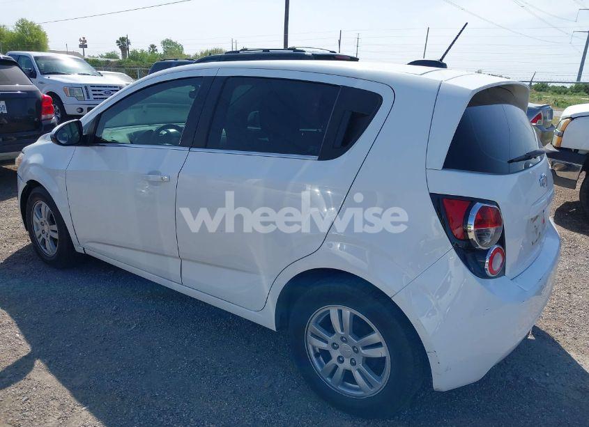 Photo 3 of 2016 Chevrolet Sonic LT AUTO (VIN 1G1JC6SH0G4161204)