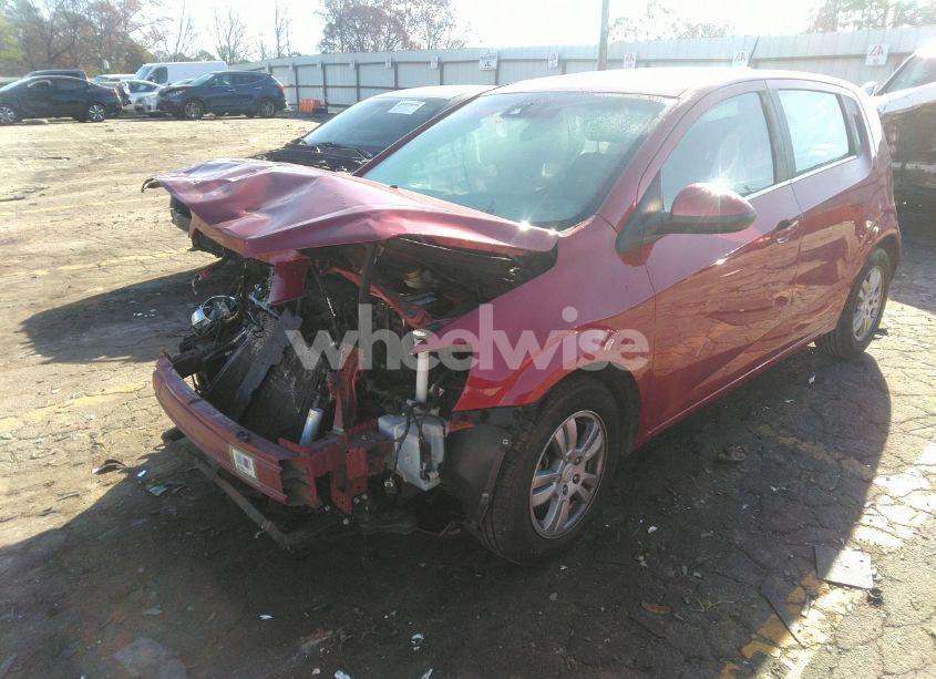 Photo 2 of 2016 Chevrolet Sonic LT AUTO (VIN 1G1JC6SH0G4165186)