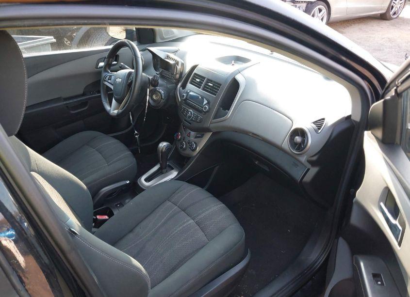 Photo 5 of 2012 Chevrolet Sonic 2LT (VIN 1G1JC6SH1C4115875)