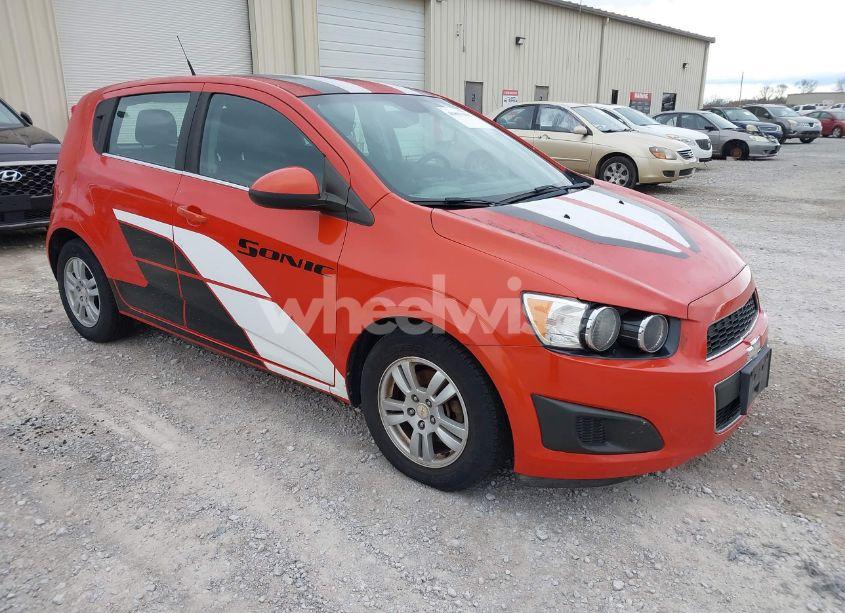 2012 Chevrolet Sonic 2LT (VIN 1G1JC6SH1C4118307) main photo