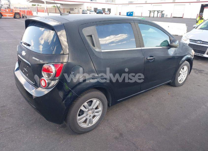 Photo 4 of 2012 Chevrolet Sonic 2LT (VIN 1G1JC6SH1C4167782)