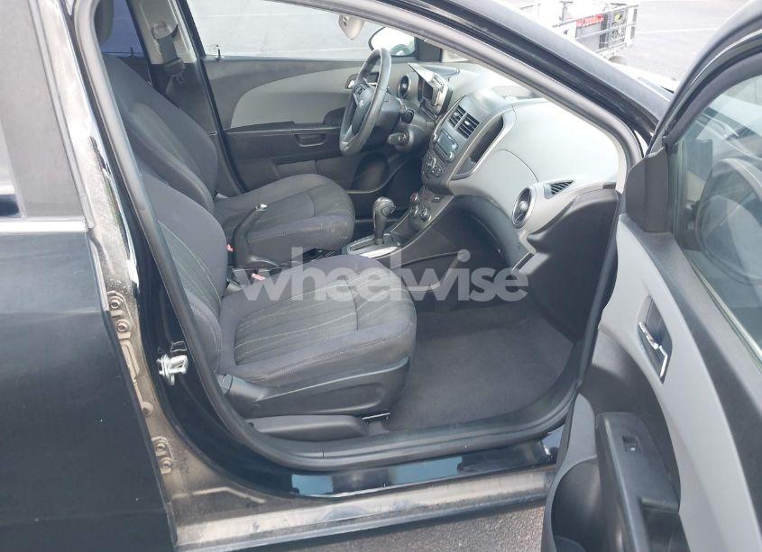 Photo 5 of 2012 Chevrolet Sonic 2LT (VIN 1G1JC6SH1C4167782)