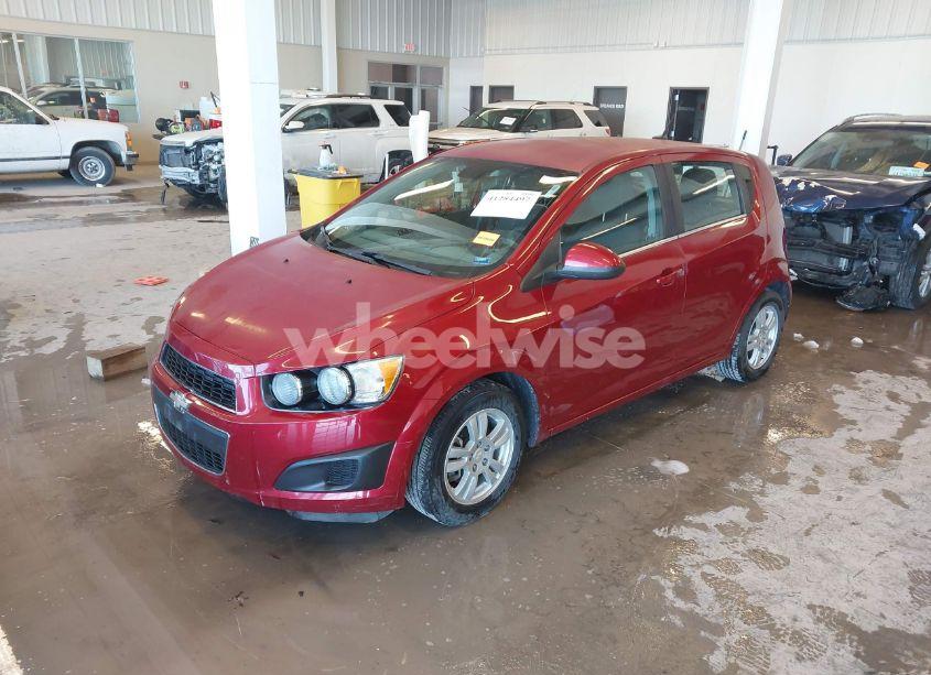 Photo 2 of 2013 Chevrolet Sonic LT AUTO (VIN 1G1JC6SH1D4101525)