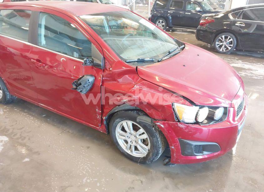 Photo 6 of 2013 Chevrolet Sonic LT AUTO (VIN 1G1JC6SH1D4101525)