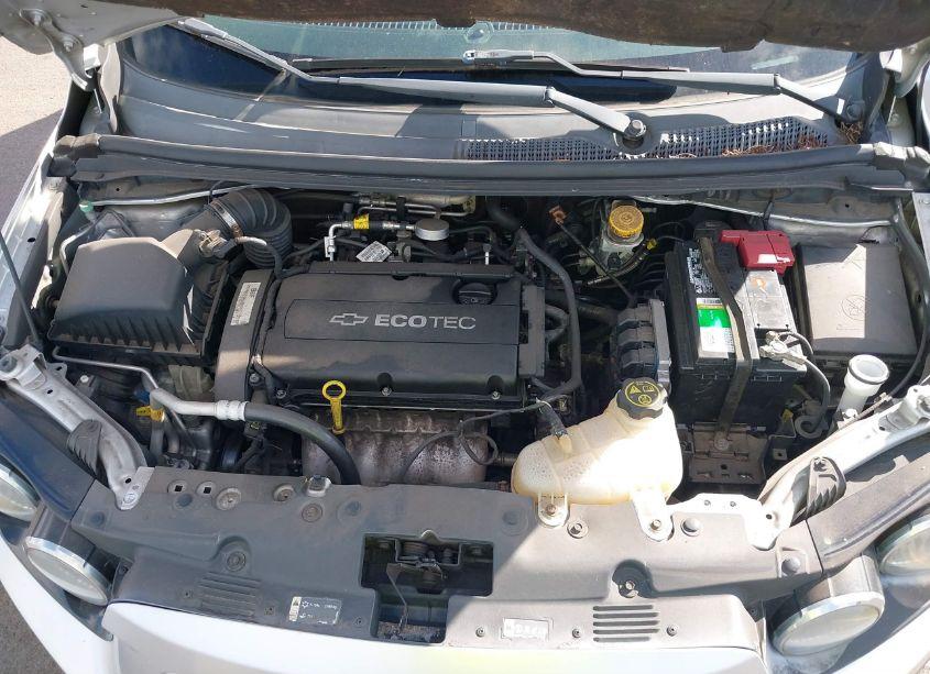 Photo 10 of 2013 Chevrolet Sonic LT AUTO (VIN 1G1JC6SH1D4102318)