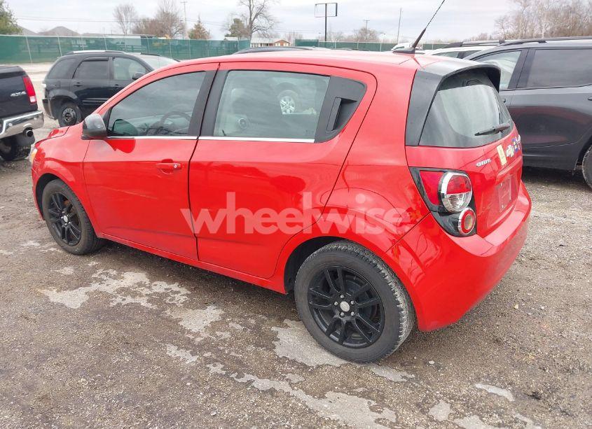 Photo 3 of 2013 Chevrolet Sonic LT AUTO (VIN 1G1JC6SH1D4205688)