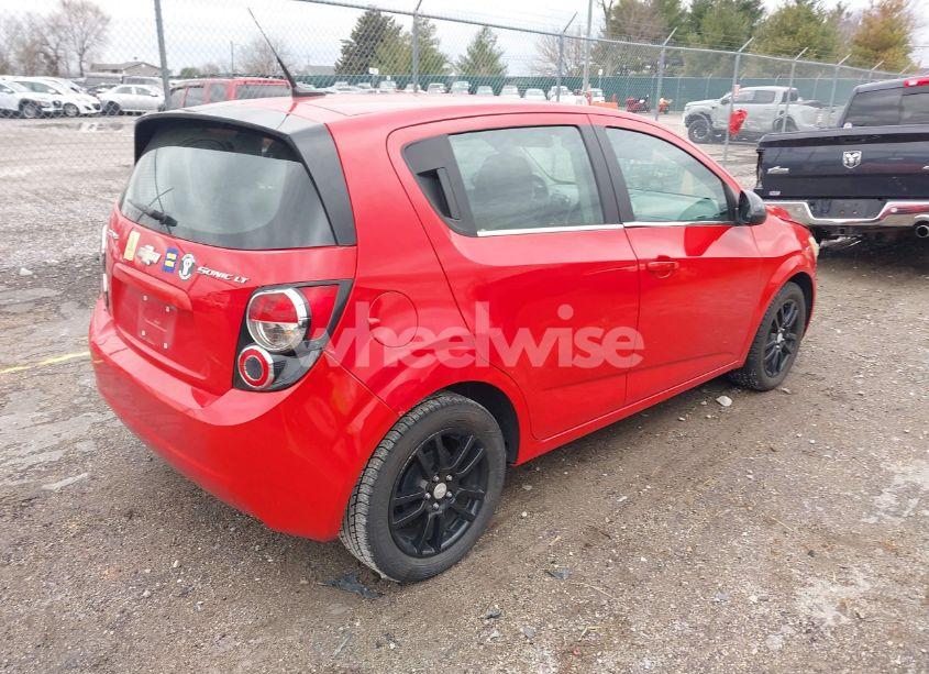 Photo 4 of 2013 Chevrolet Sonic LT AUTO (VIN 1G1JC6SH1D4205688)
