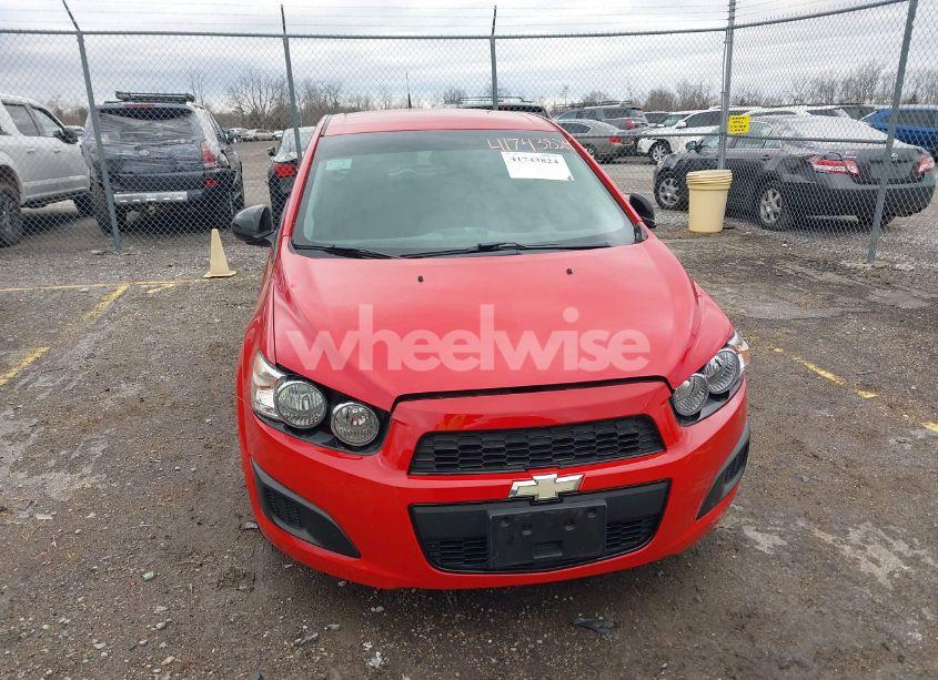 Photo 6 of 2013 Chevrolet Sonic LT AUTO (VIN 1G1JC6SH1D4205688)
