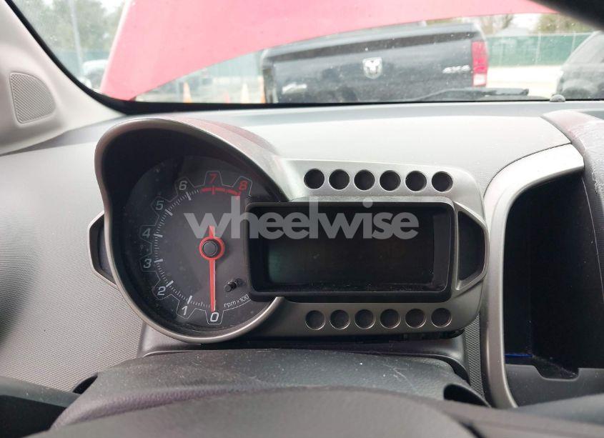 Photo 7 of 2013 Chevrolet Sonic LT AUTO (VIN 1G1JC6SH1D4205688)