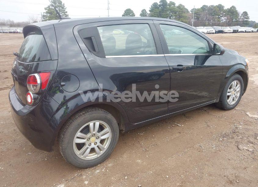 Photo 4 of 2013 Chevrolet Sonic LT AUTO (VIN 1G1JC6SH1D4246600)