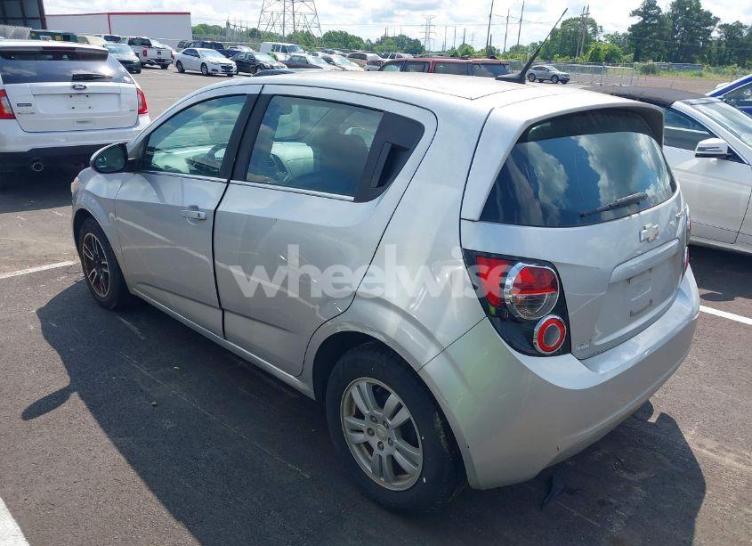 Photo 3 of 2014 Chevrolet Sonic LT AUTO (VIN 1G1JC6SH1E4100084)