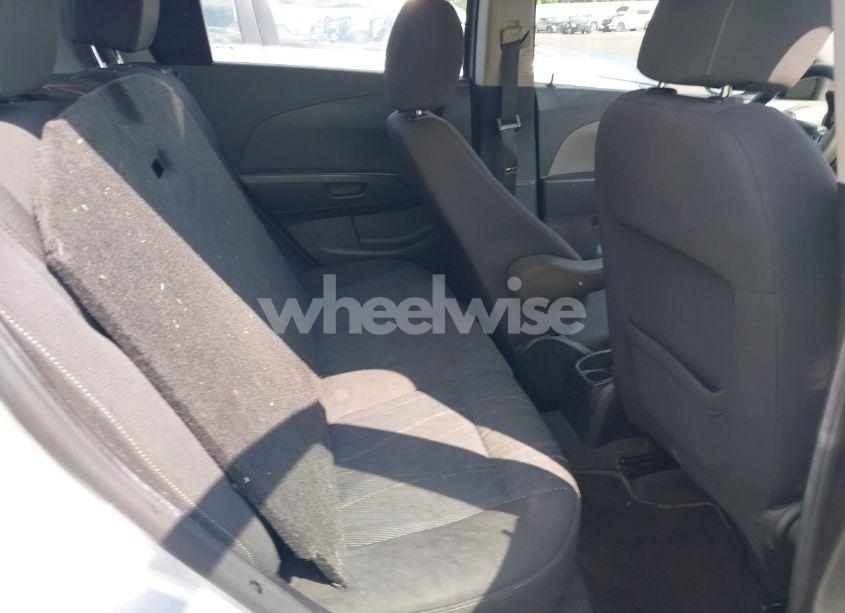 Photo 8 of 2014 Chevrolet Sonic LT AUTO (VIN 1G1JC6SH1E4100084)