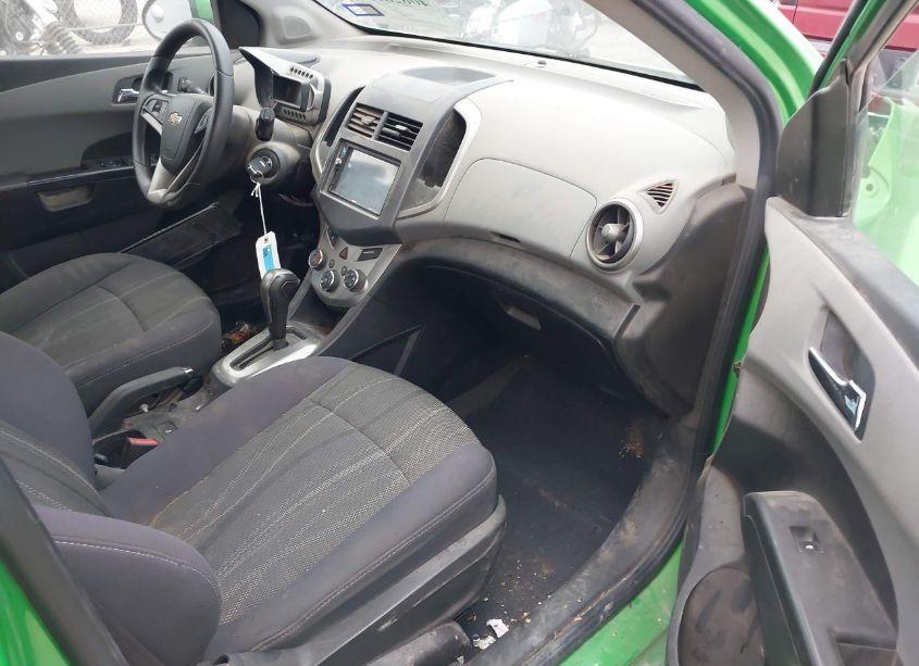 Photo 5 of 2014 Chevrolet Sonic LT AUTO (VIN 1G1JC6SH1E4219527)