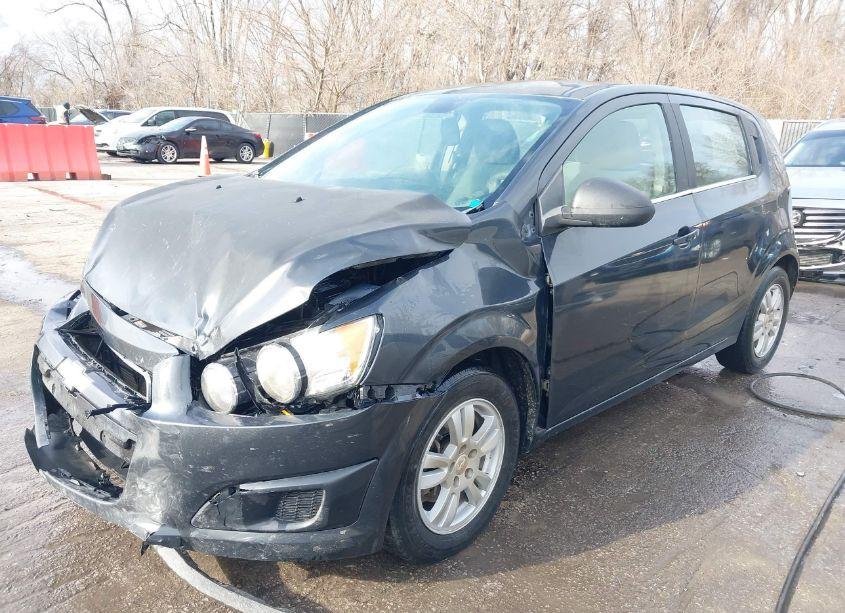 Photo 2 of 2015 Chevrolet Sonic LT AUTO (VIN 1G1JC6SH1F4110101)