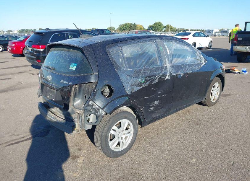 Photo 4 of 2015 Chevrolet Sonic LT AUTO (VIN 1G1JC6SH1F4139212)