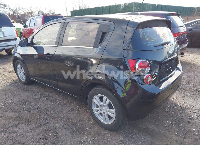 Photo 3 of 2015 Chevrolet Sonic LT AUTO (VIN 1G1JC6SH1F4152641)