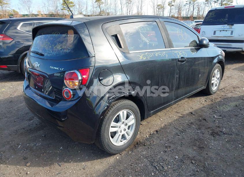 Photo 4 of 2015 Chevrolet Sonic LT AUTO (VIN 1G1JC6SH1F4152641)