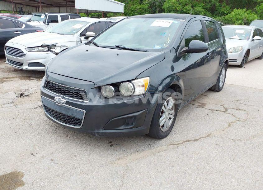 Photo 2 of 2015 Chevrolet Sonic LT AUTO (VIN 1G1JC6SH1F4198955)