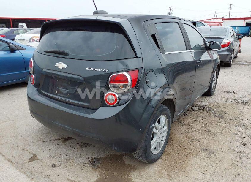 Photo 4 of 2015 Chevrolet Sonic LT AUTO (VIN 1G1JC6SH1F4198955)