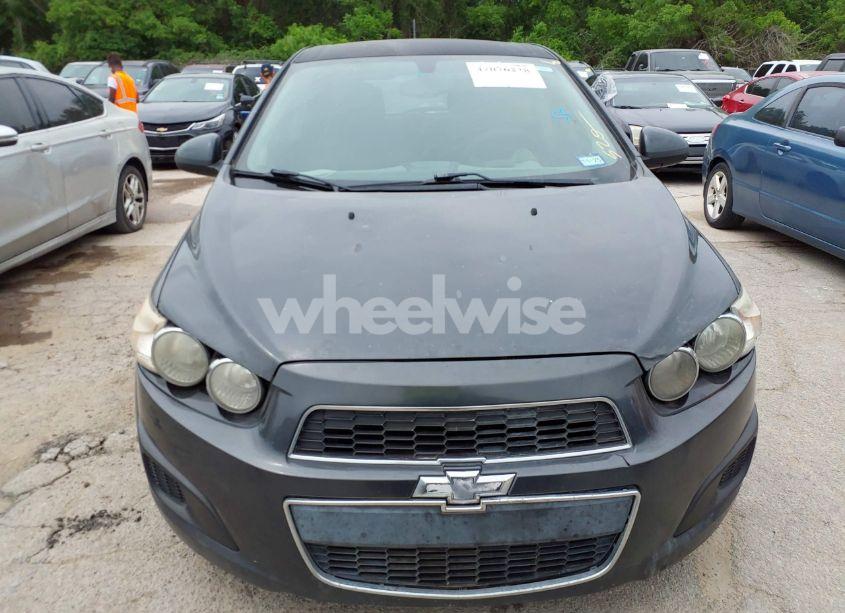 Photo 6 of 2015 Chevrolet Sonic LT AUTO (VIN 1G1JC6SH1F4198955)