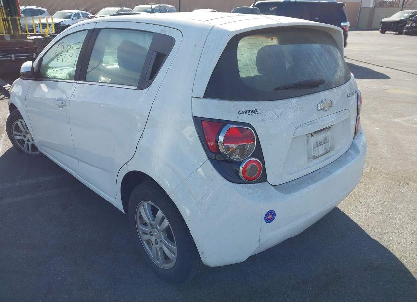 Photo 3 of 2016 Chevrolet Sonic LT AUTO (VIN 1G1JC6SH1G4102579)