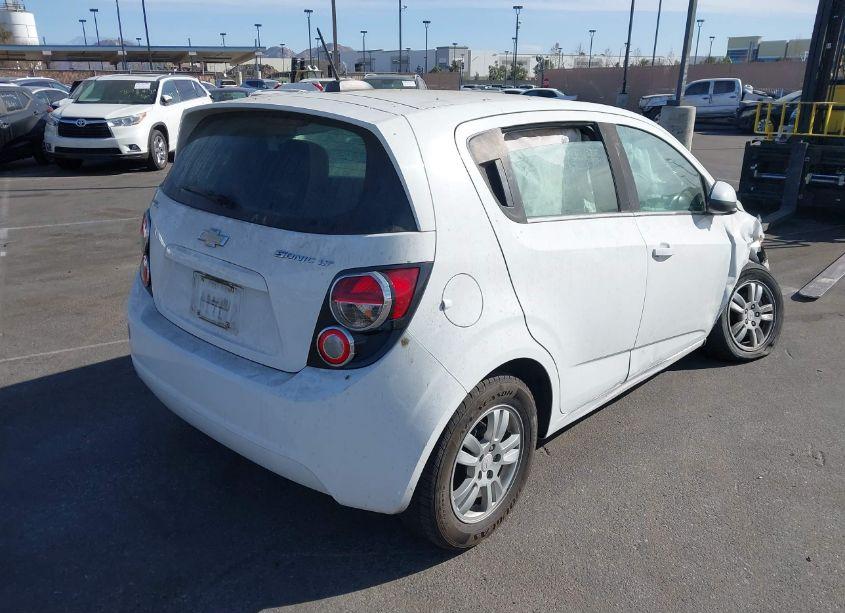 Photo 4 of 2016 Chevrolet Sonic LT AUTO (VIN 1G1JC6SH1G4102579)