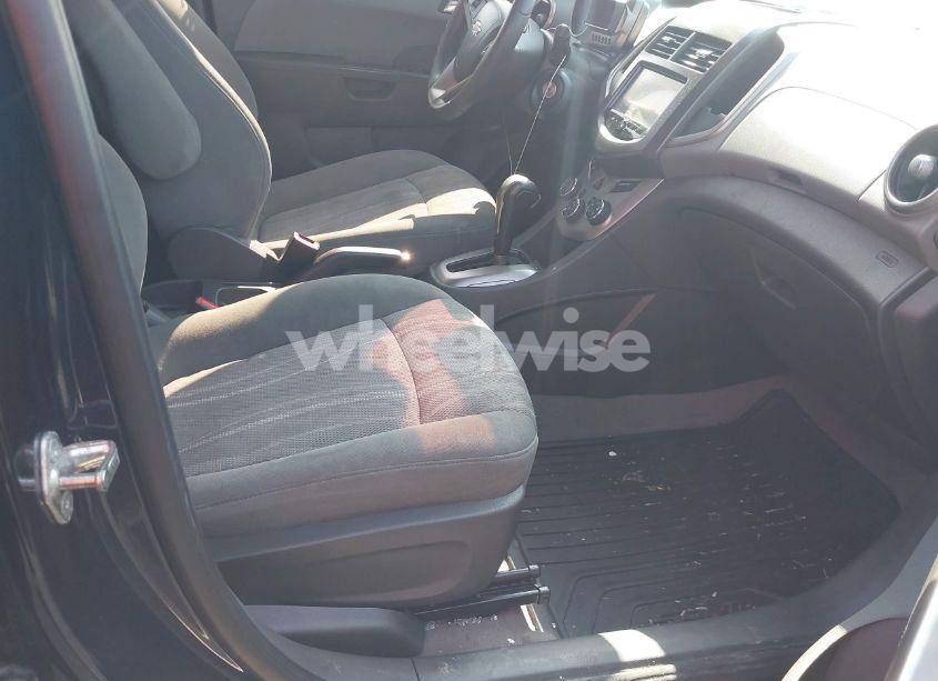 Photo 5 of 2016 Chevrolet Sonic LT AUTO (VIN 1G1JC6SH1G4121018)