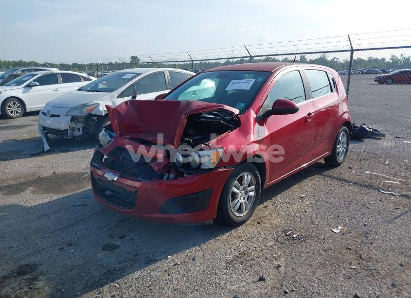 Photo 2 of 2013 Chevrolet Sonic LT AUTO (VIN 1G1JC6SH2D4127597)