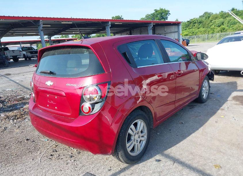 Photo 4 of 2013 Chevrolet Sonic LT AUTO (VIN 1G1JC6SH2D4127597)