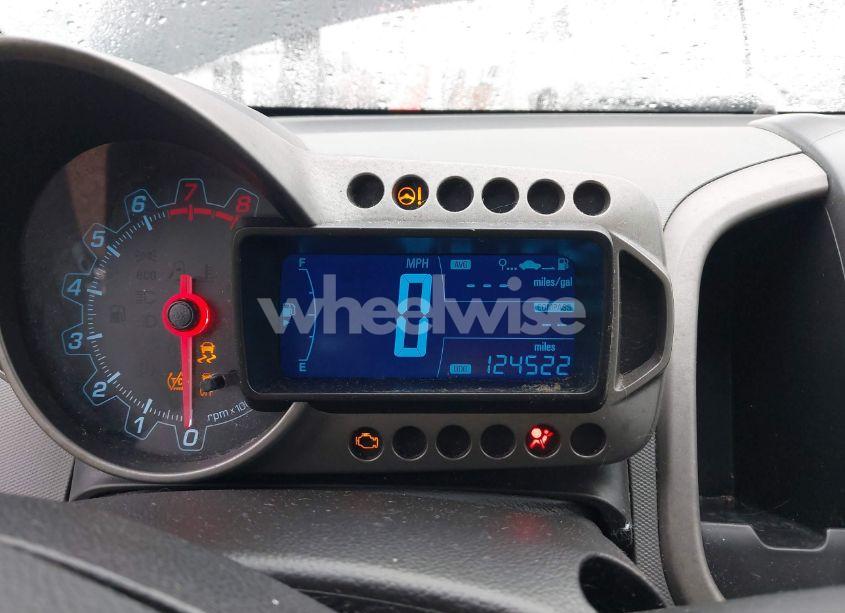 Photo 7 of 2014 Chevrolet Sonic LT AUTO (VIN 1G1JC6SH2E4163629)