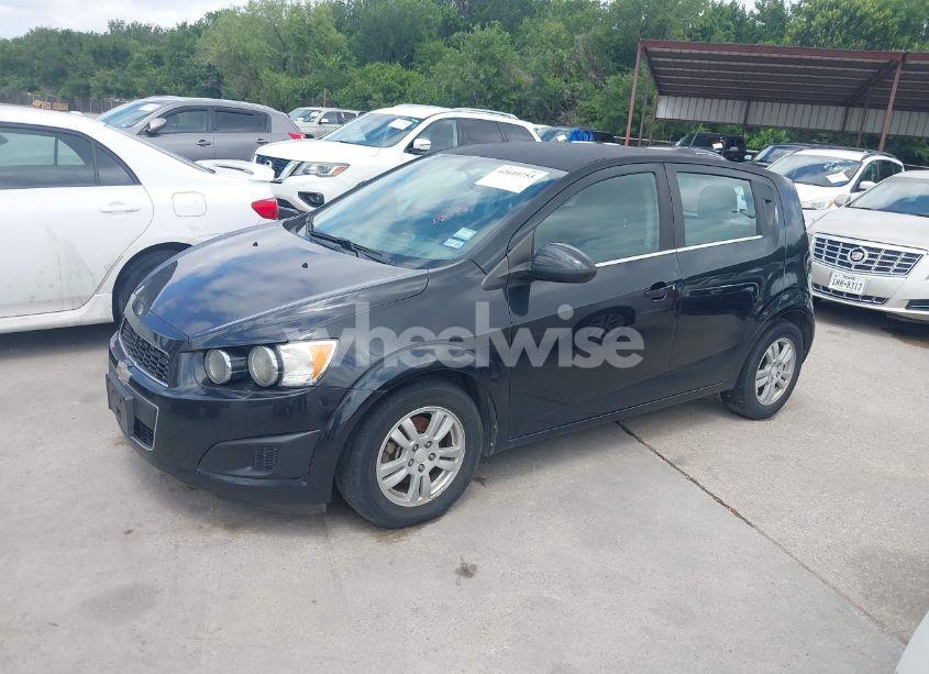 Photo 2 of 2015 Chevrolet Sonic LT AUTO (VIN 1G1JC6SH2F4123794)