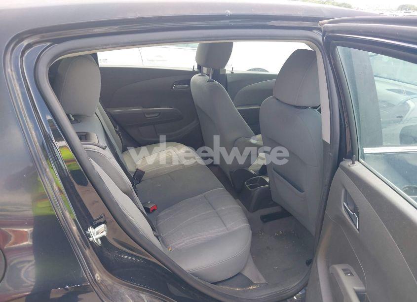 Photo 8 of 2015 Chevrolet Sonic LT AUTO (VIN 1G1JC6SH2F4123794)