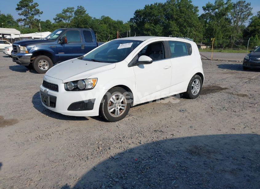Photo 2 of 2012 Chevrolet Sonic 2LT (VIN 1G1JC6SH3C4104943)