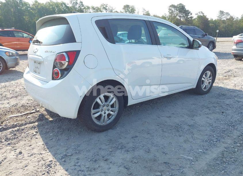 Photo 6 of 2012 Chevrolet Sonic 2LT (VIN 1G1JC6SH3C4104943)