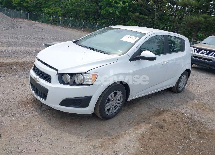 Photo 2 of 2012 Chevrolet Sonic 2LT (VIN 1G1JC6SH3C4105414)