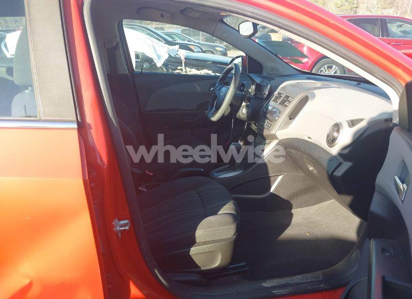 Photo 5 of 2012 Chevrolet Sonic 2LT (VIN 1G1JC6SH3C4217923)