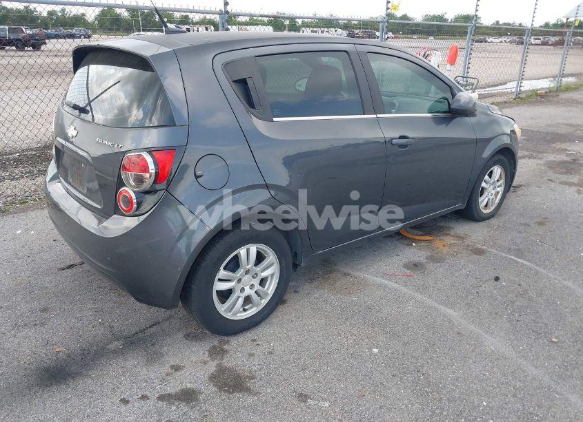 Photo 4 of 2013 Chevrolet Sonic LT AUTO (VIN 1G1JC6SH3D4184388)
