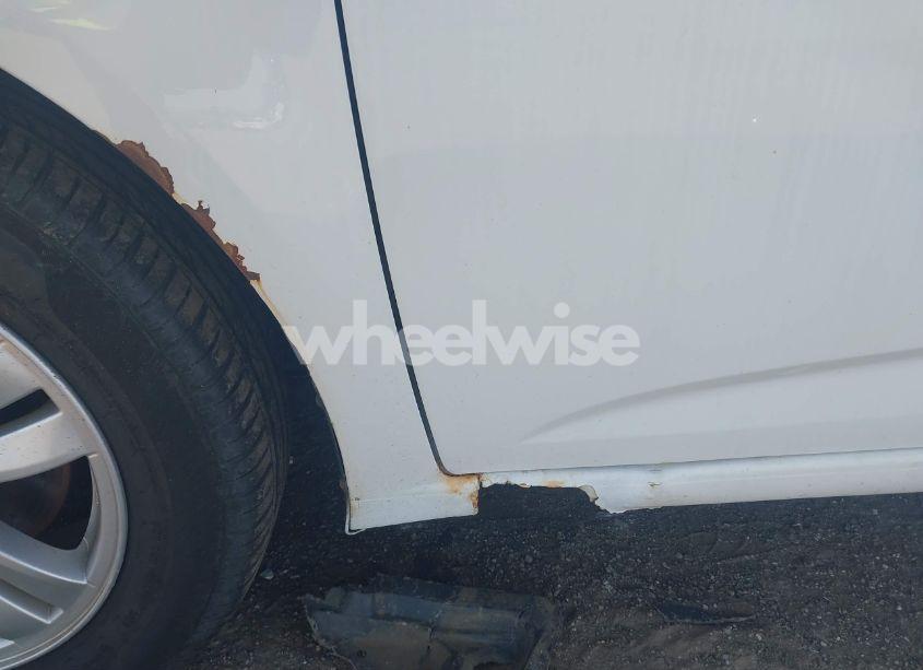 Photo 6 of 2014 Chevrolet Sonic LT AUTO (VIN 1G1JC6SH3E4100300)