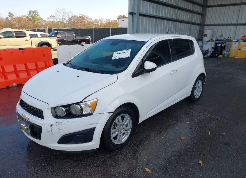 Photo 2 of 2014 Chevrolet Sonic LT AUTO (VIN 1G1JC6SH3E4103441)