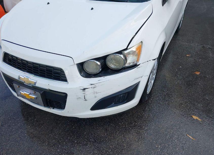 Photo 6 of 2014 Chevrolet Sonic LT AUTO (VIN 1G1JC6SH3E4103441)