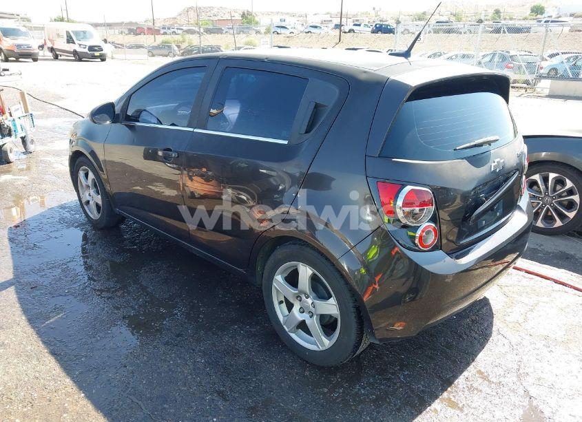 Photo 3 of 2014 Chevrolet Sonic LT AUTO (VIN 1G1JC6SH3E4132678)