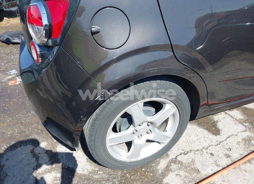 Photo 6 of 2014 Chevrolet Sonic LT AUTO (VIN 1G1JC6SH3E4132678)