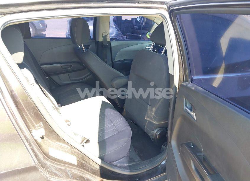 Photo 8 of 2014 Chevrolet Sonic LT AUTO (VIN 1G1JC6SH3E4132678)