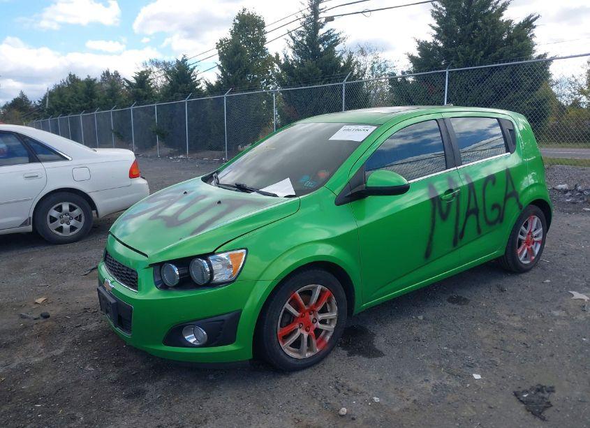 Photo 2 of 2014 Chevrolet Sonic LT AUTO (VIN 1G1JC6SH3E4217634)