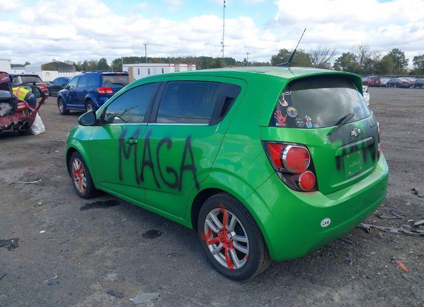 Photo 3 of 2014 Chevrolet Sonic LT AUTO (VIN 1G1JC6SH3E4217634)