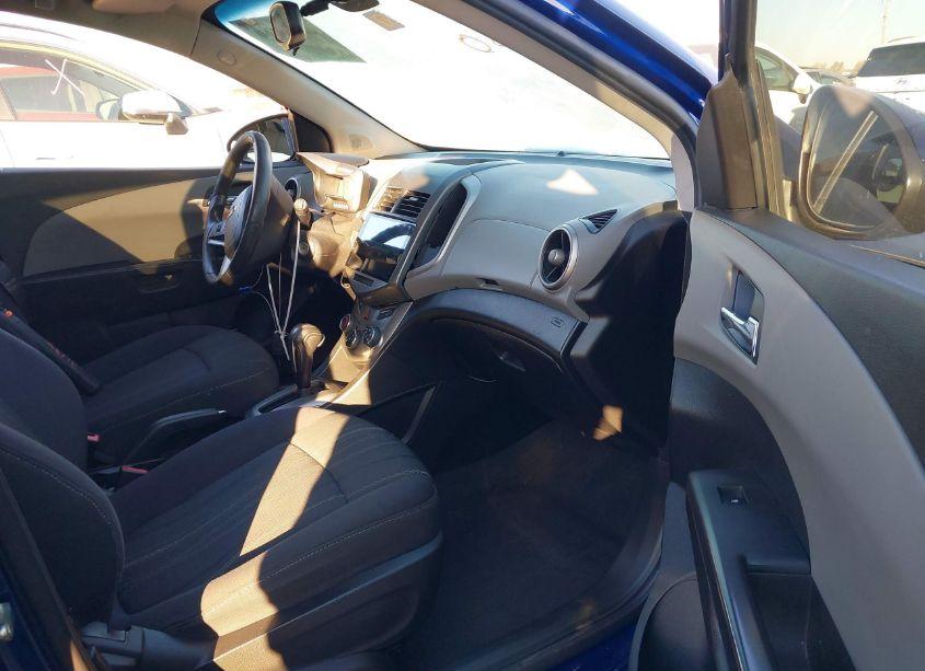 Photo 5 of 2014 Chevrolet Sonic LT AUTO (VIN 1G1JC6SH3E4229556)