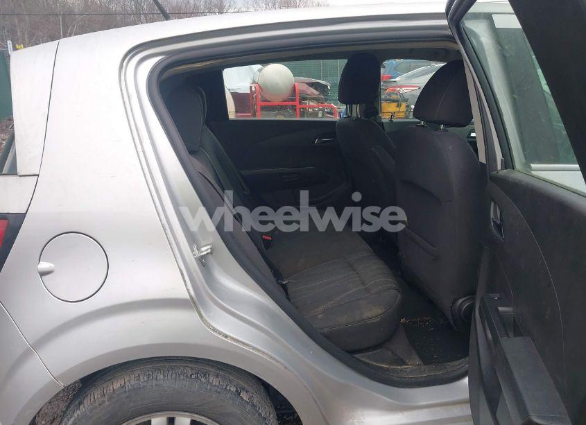 Photo 8 of 2014 Chevrolet Sonic LT AUTO (VIN 1G1JC6SH3E4234286)