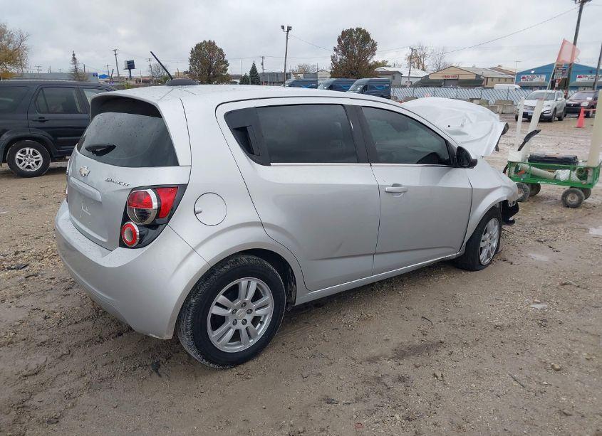 Photo 4 of 2015 Chevrolet Sonic LT AUTO (VIN 1G1JC6SH3F4123352)