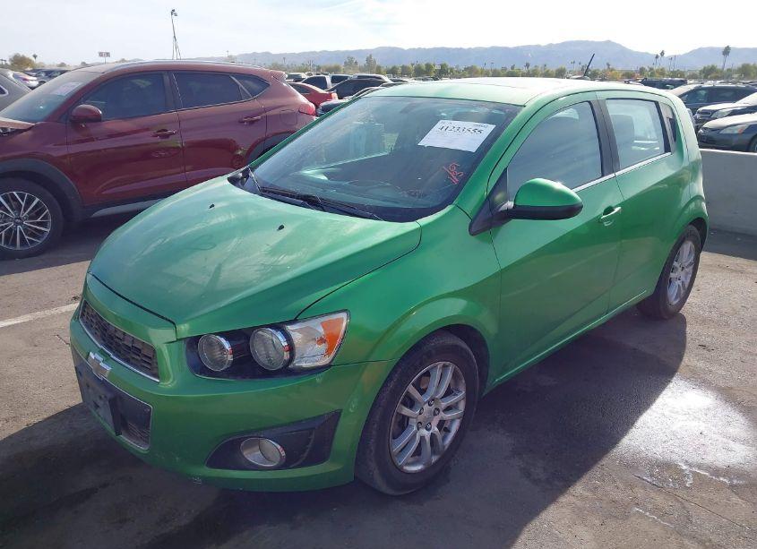 Photo 2 of 2015 Chevrolet Sonic LT AUTO (VIN 1G1JC6SH3F4154312)